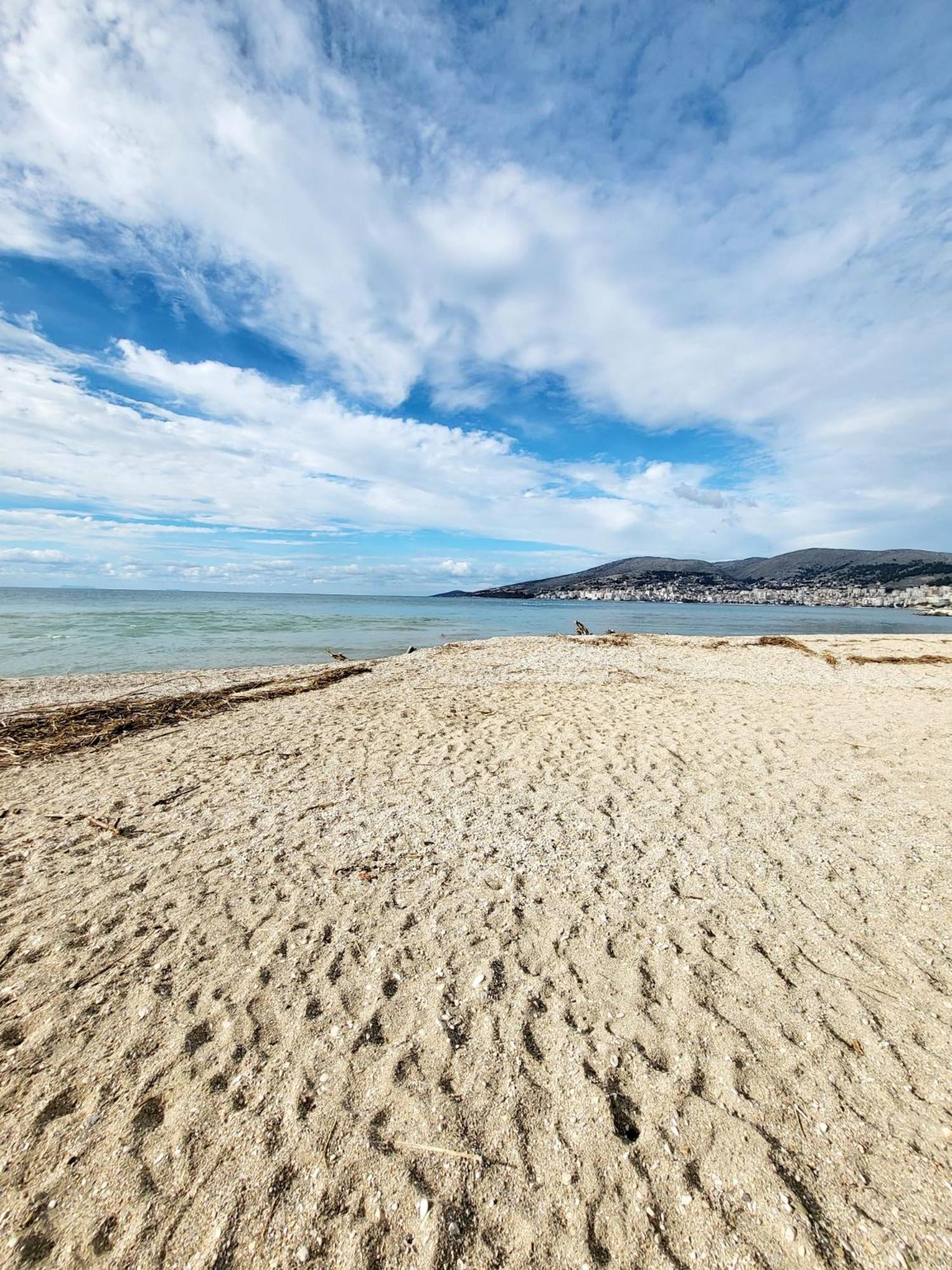 Onde Del Mare Apartment Sarande Bagian luar foto