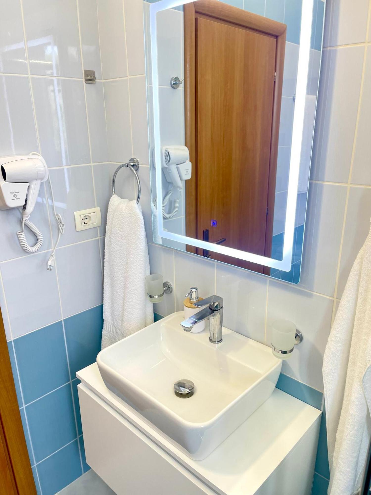 Onde Del Mare Apartment Sarande Bagian luar foto