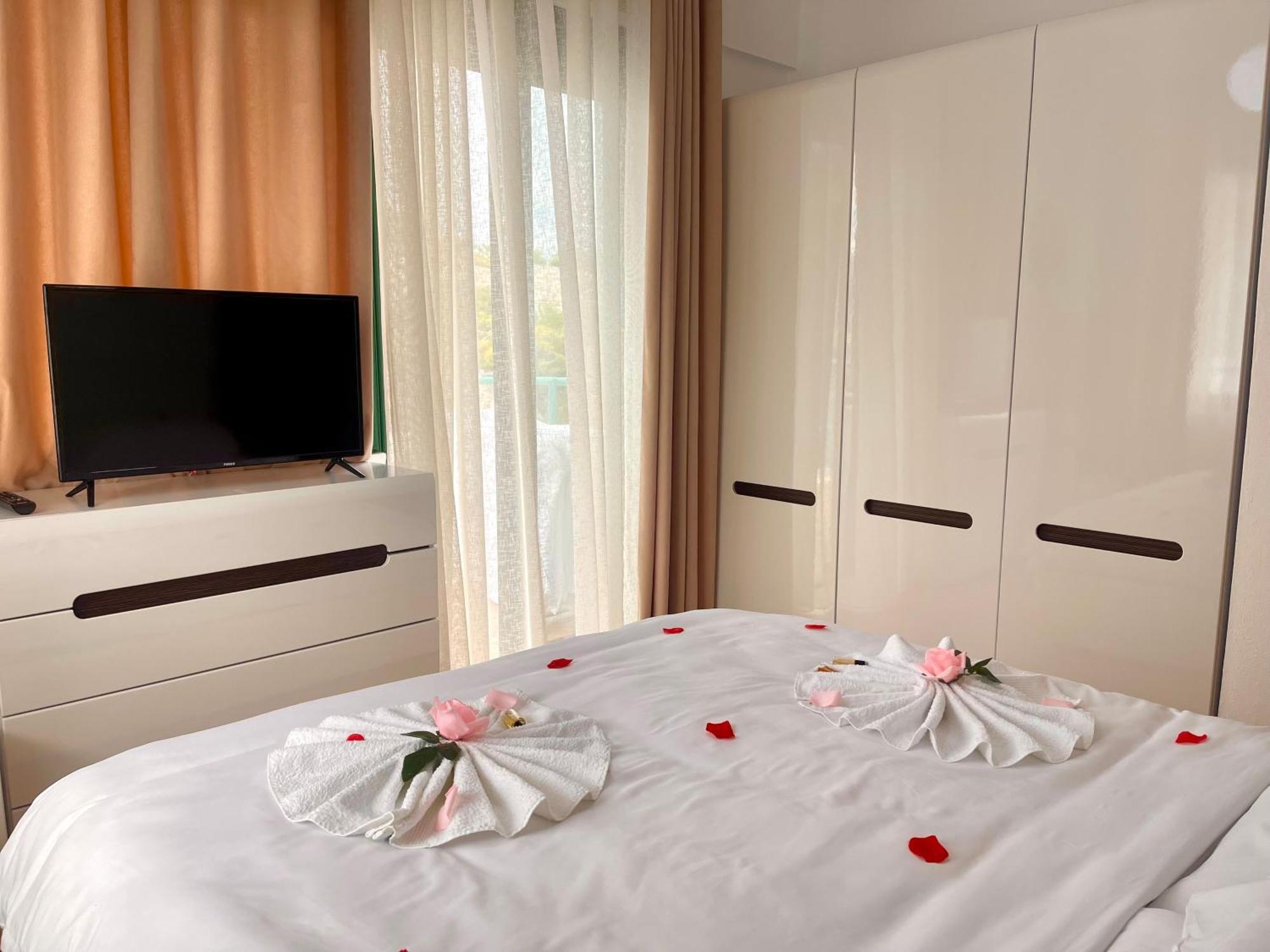 Onde Del Mare Apartment Sarande Bagian luar foto